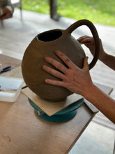 Load image into Gallery viewer, SUNDAY HAND BUILDING CLAY WORKSHOP MAY 2027