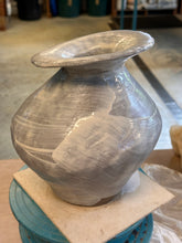 Load image into Gallery viewer, SUNDAY HAND BUILDING CLAY WORKSHOP MAY 2027
