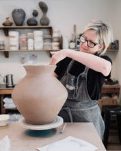 Load image into Gallery viewer, 4 WEEK HAND BUILDING INTERMEDIATE COURSE SEPTEMBER&#39;25
