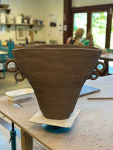 Load image into Gallery viewer, 4 WEEK HAND BUILDING INTERMEDIATE COURSE MARCH&#39;26
